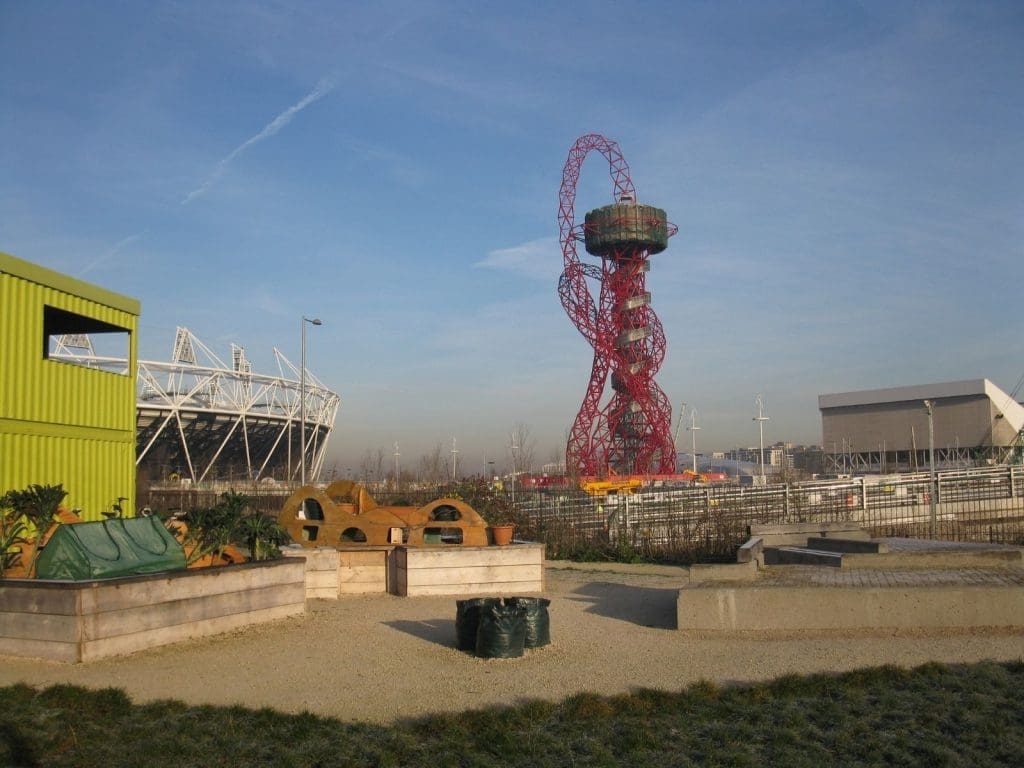 Orbital structure by the O2 Stadium