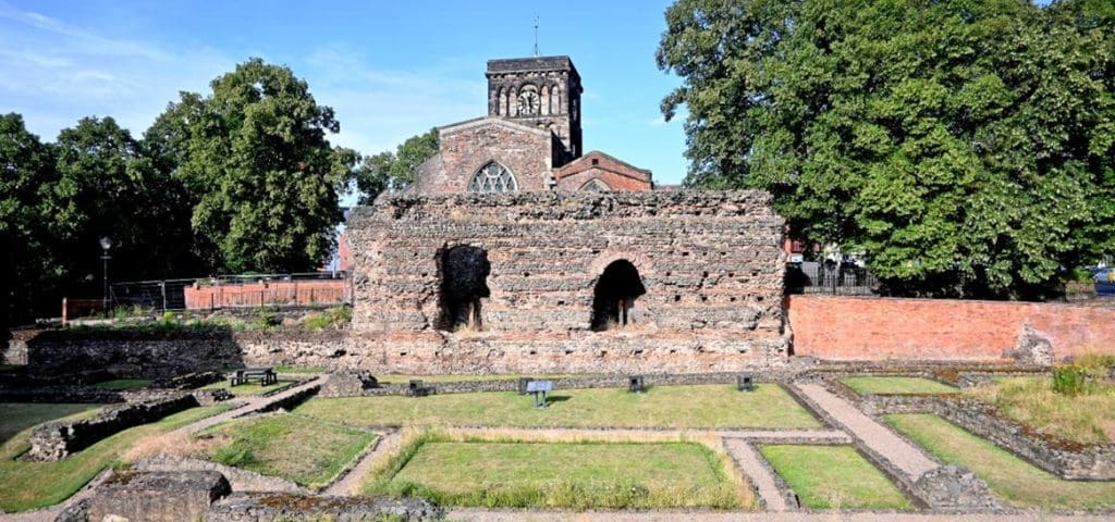 image provides the Roman Jewry Wall in Leicester