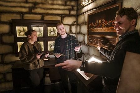 school group in an immersive puzzle room